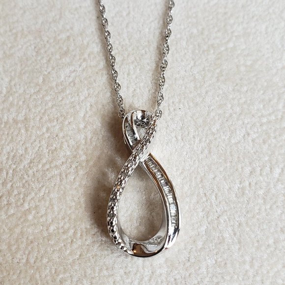 Sterling Silver Teardrop Infinity CZ Accent Pendant Necklace Signed SUN 925 - Picture 1 of 7